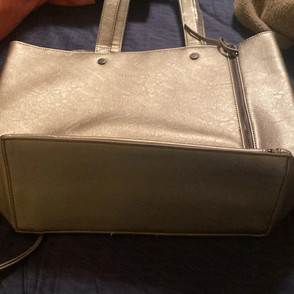 Neiman Marcus NWOT gold expandable tote. - Picture 10 of 10